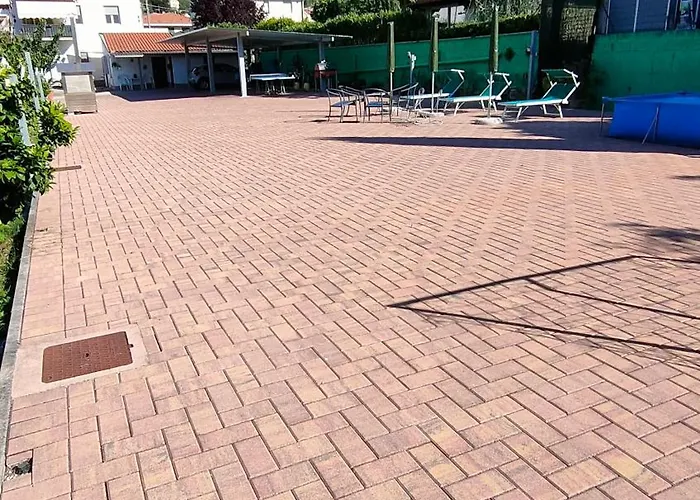 アパート La Tenuta Di Eva ピサ